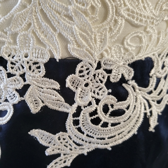 Prom-Formal Long Dress - Picture 5 of 15